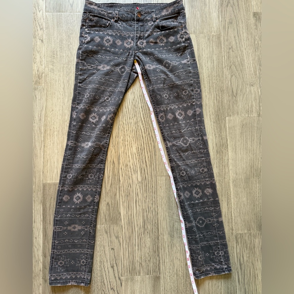 Divided Tribal print Jeans